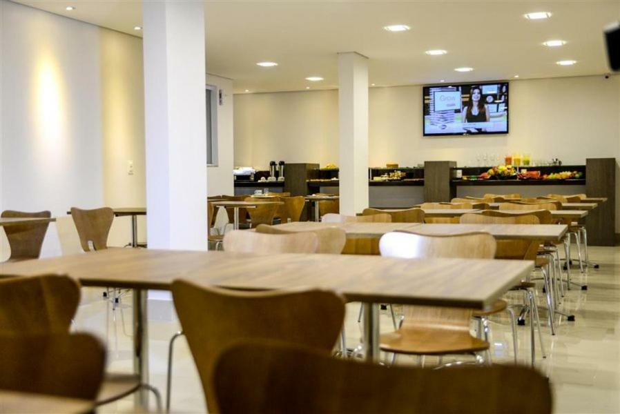 Grand Café Hotel Manhuacu Exterior foto